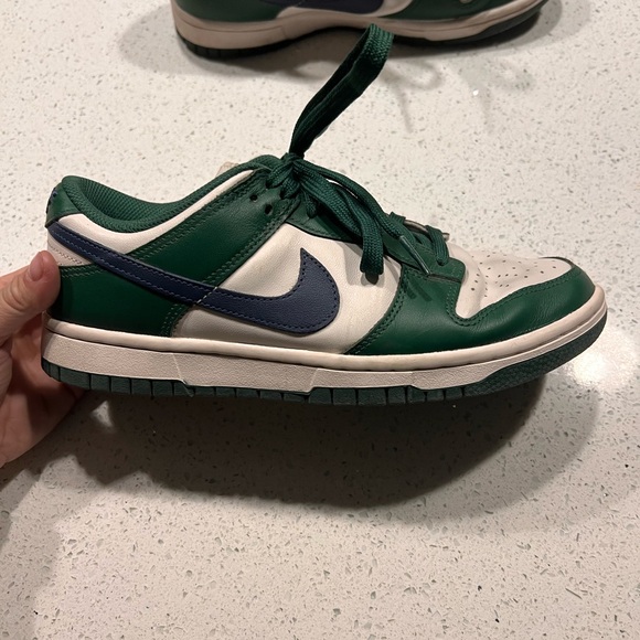 Nike Dunks - Picture 2 of 4